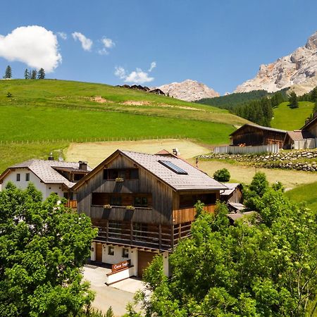 Ciasa Sopla Apartment San Cassiano  Luaran gambar