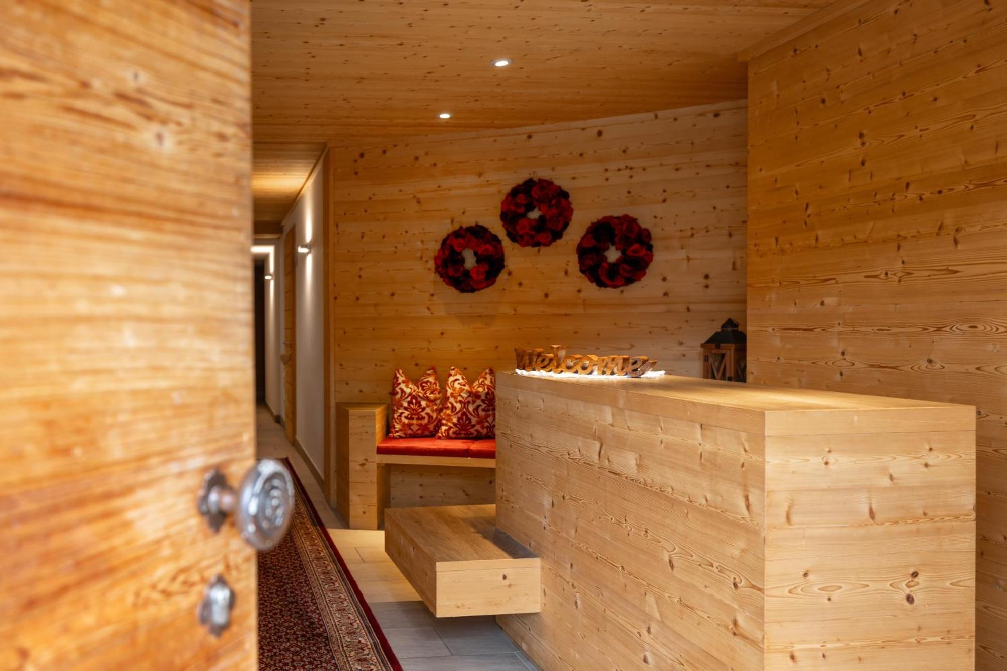 Ciasa Sopla Apartment San Cassiano  Luaran gambar