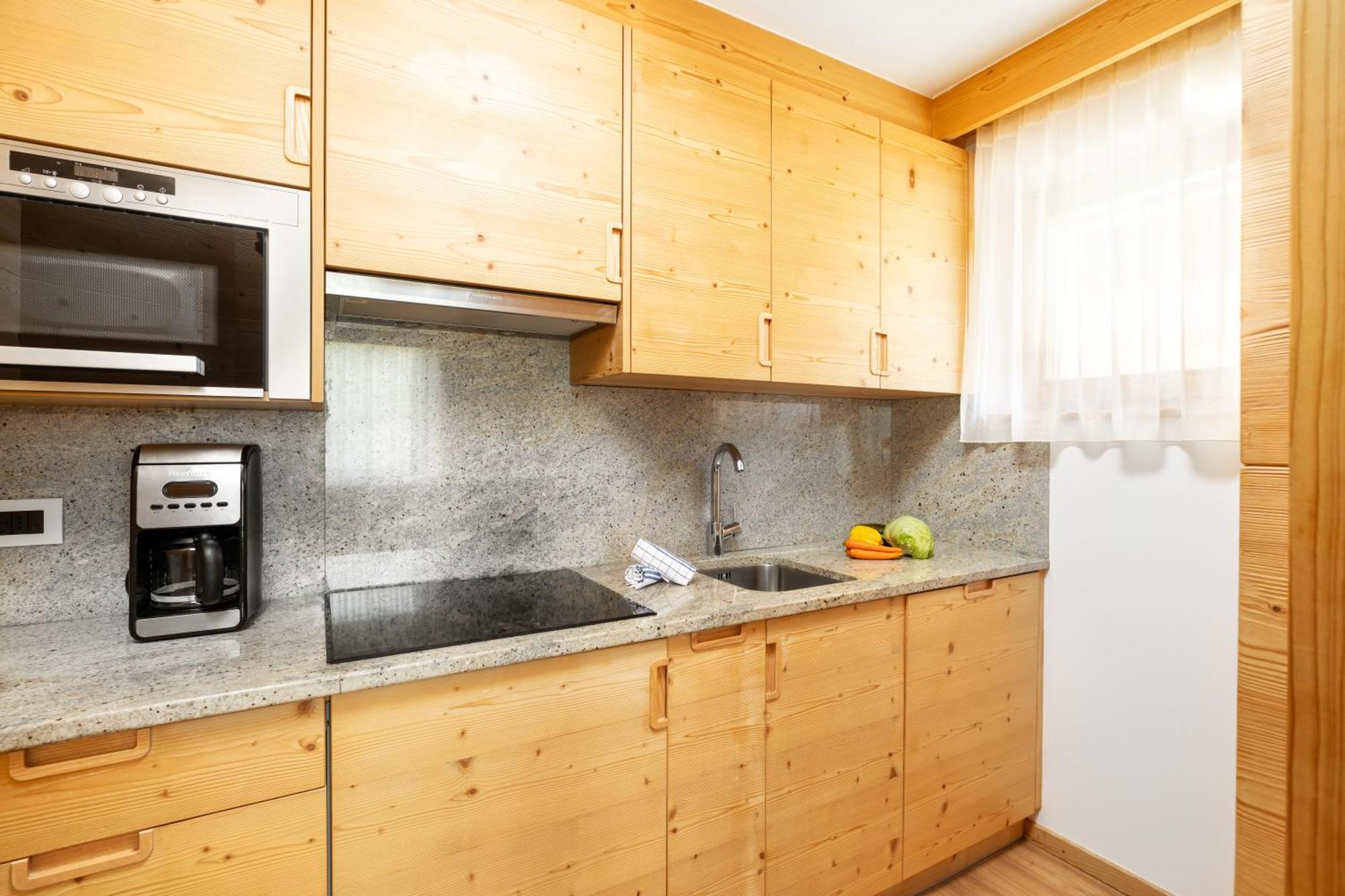 Ciasa Sopla Apartment San Cassiano  Luaran gambar