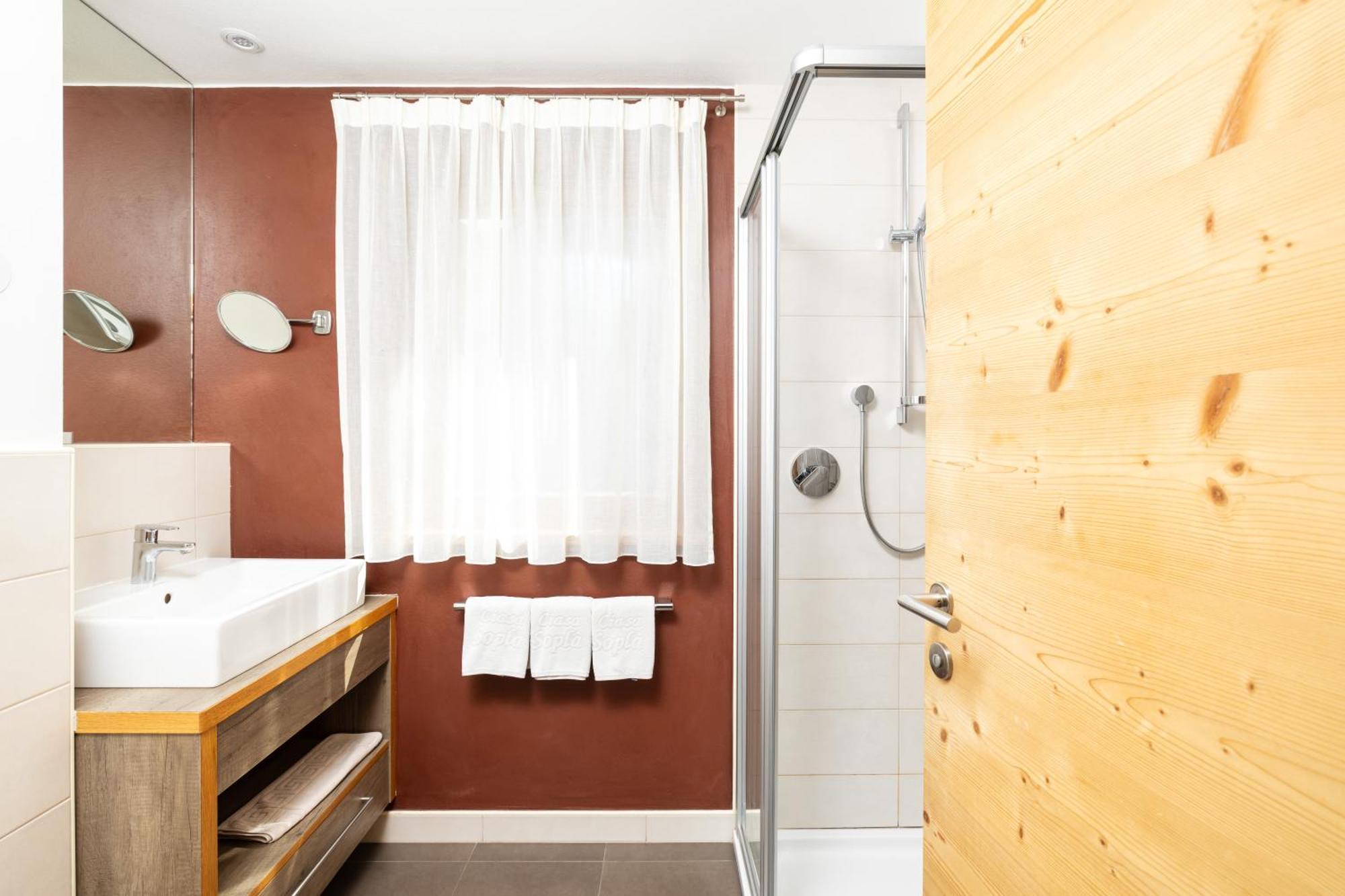 Ciasa Sopla Apartment San Cassiano  Luaran gambar