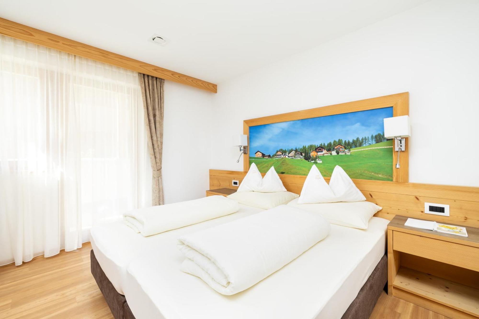 Ciasa Sopla Apartment San Cassiano  Luaran gambar