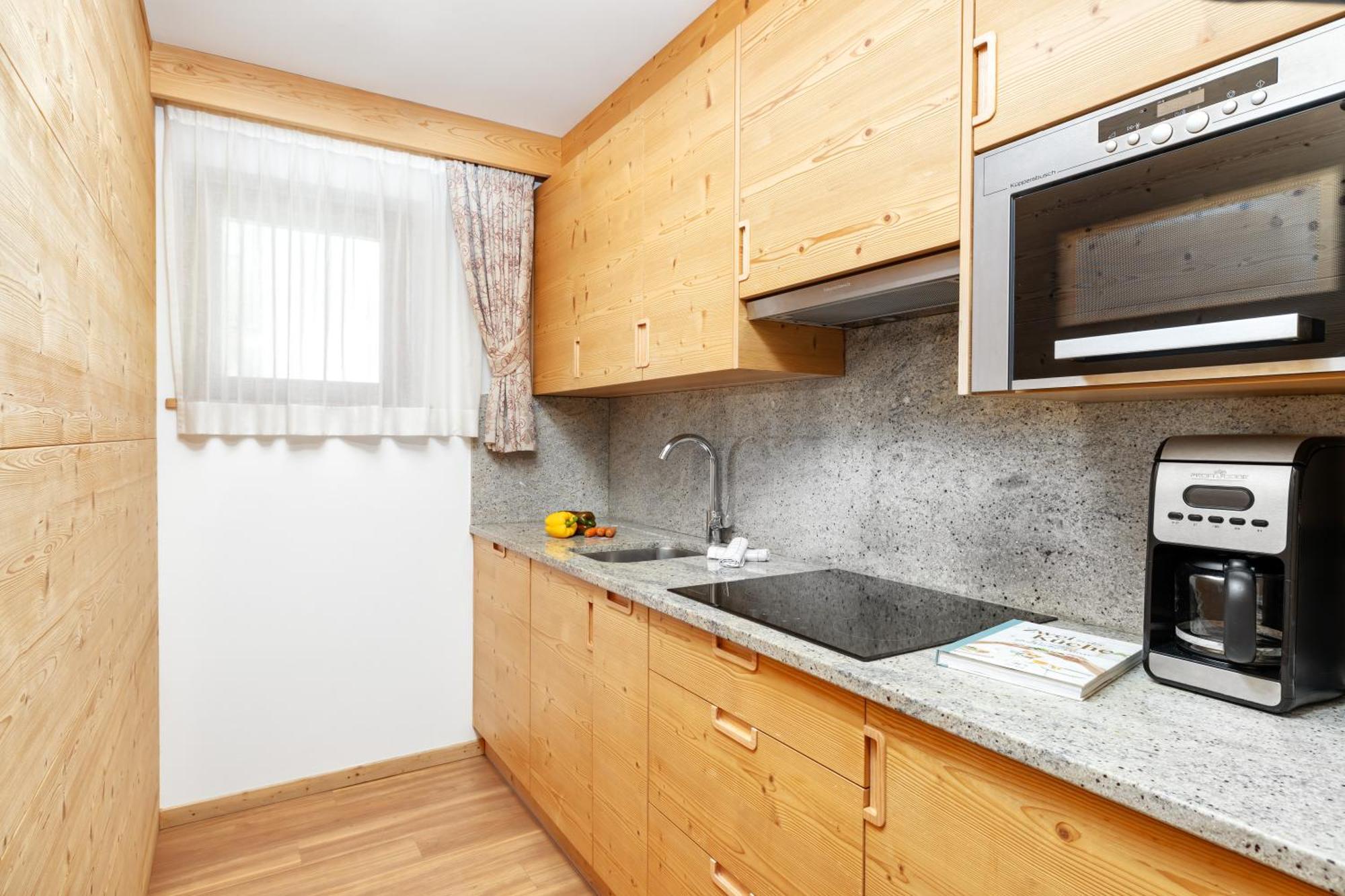 Ciasa Sopla Apartment San Cassiano  Luaran gambar