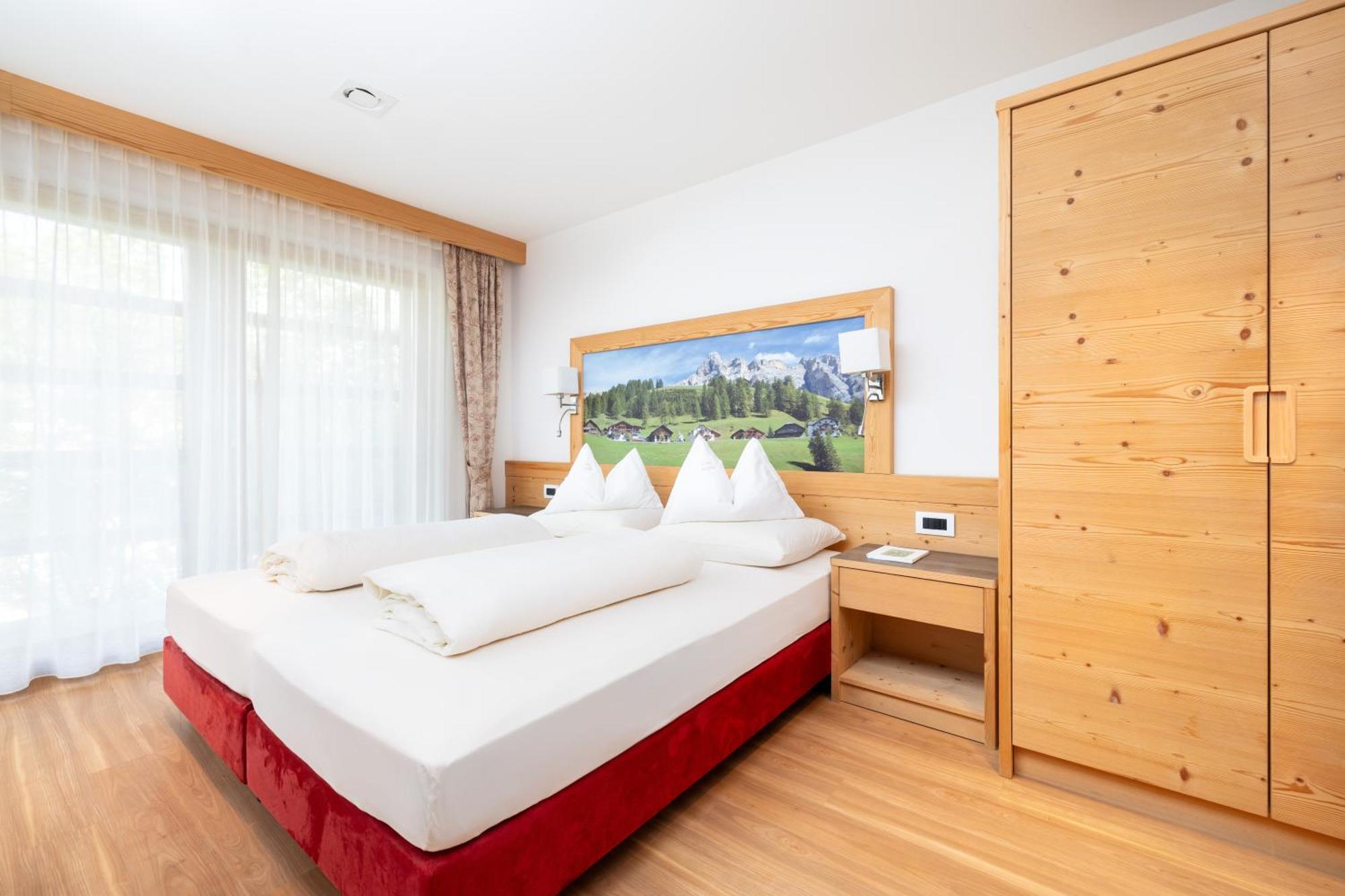 Ciasa Sopla Apartment San Cassiano  Luaran gambar